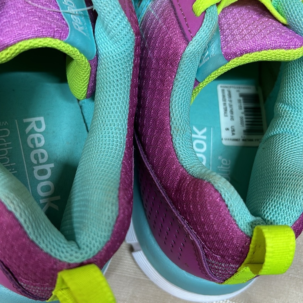 Woman’s Sneakers size 5 . New in good condition. - Picture 5 of 5